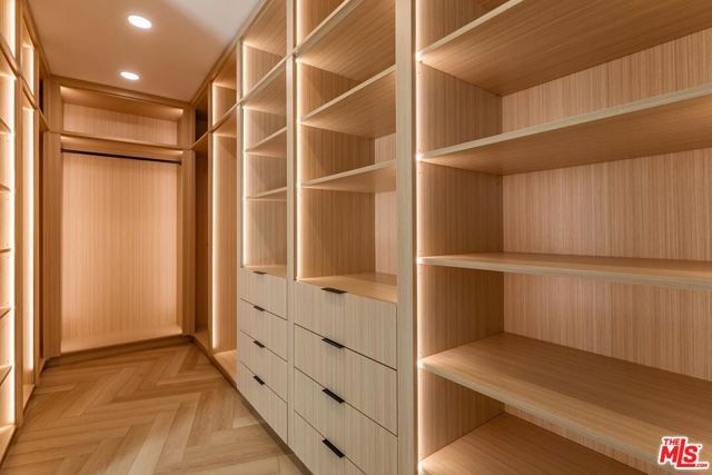 560 Chalette Drive, Beverly Hills, CA 90210