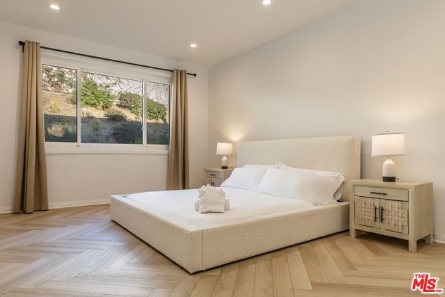 560 Chalette Drive, Beverly Hills, CA 90210