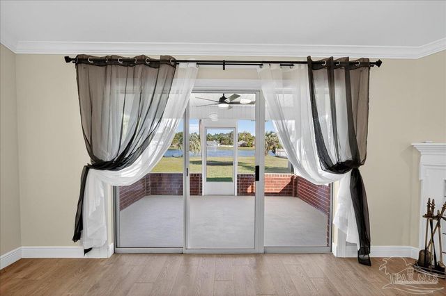 1854 Southbay Dr, Pensacola, FL 32506