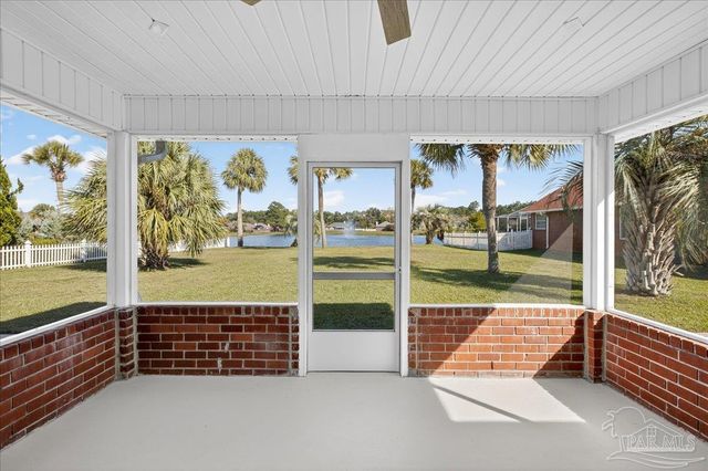 1854 Southbay Dr, Pensacola, FL 32506