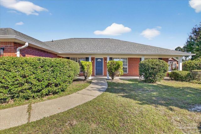 1854 Southbay Dr, Pensacola, FL 32506