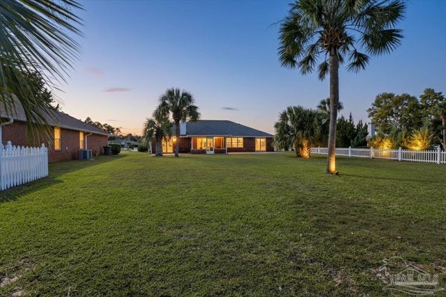 1854 Southbay Dr, Pensacola, FL 32506