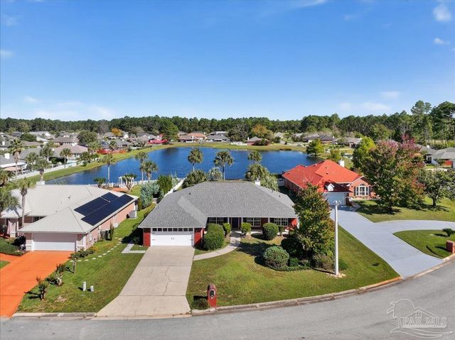 1854 Southbay Dr, Pensacola, FL 32506