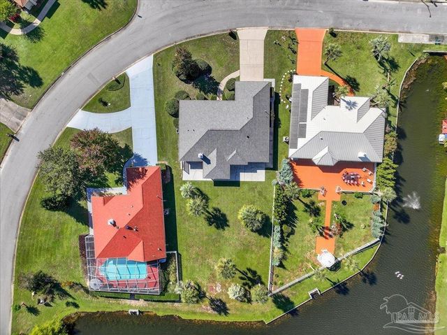 1854 Southbay Dr, Pensacola, FL 32506