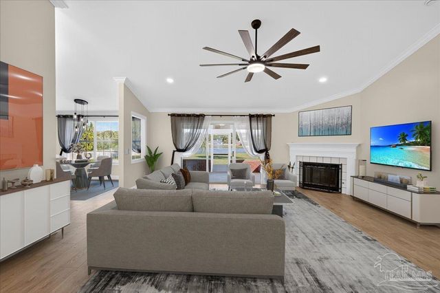 1854 Southbay Dr, Pensacola, FL 32506