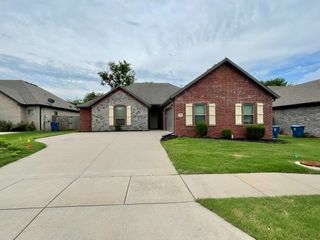 2903 SW Briar Creek Avenue, Bentonville, AR 72712