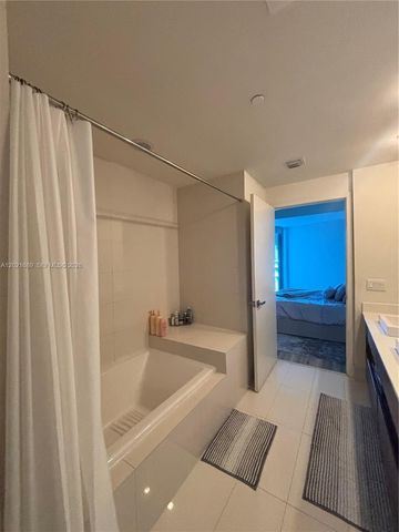 1100 S Miami Ave 802, Miami, FL 33130