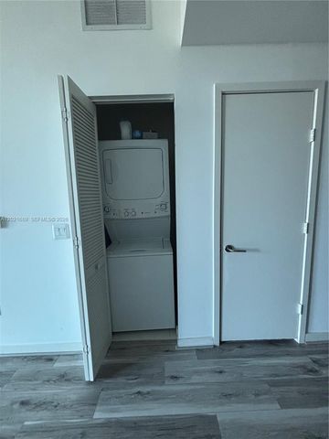 1100 S Miami Ave 802, Miami, FL 33130