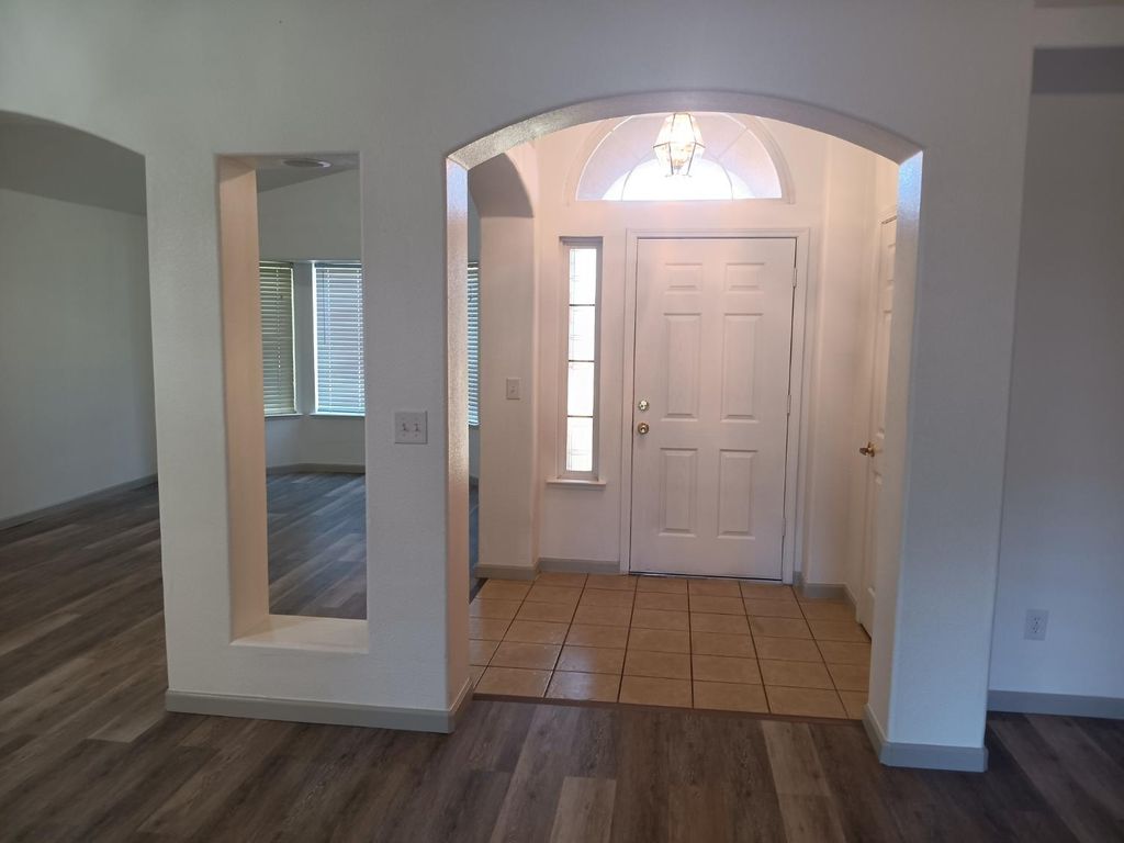 Image 18 of property listing at 15887 W Stanislaus Avenue, Kerman, CA 93630