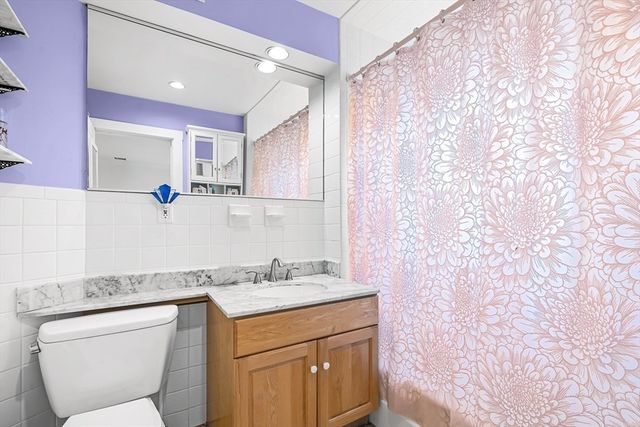 12 Barnes Road 2, Newton, MA 02458