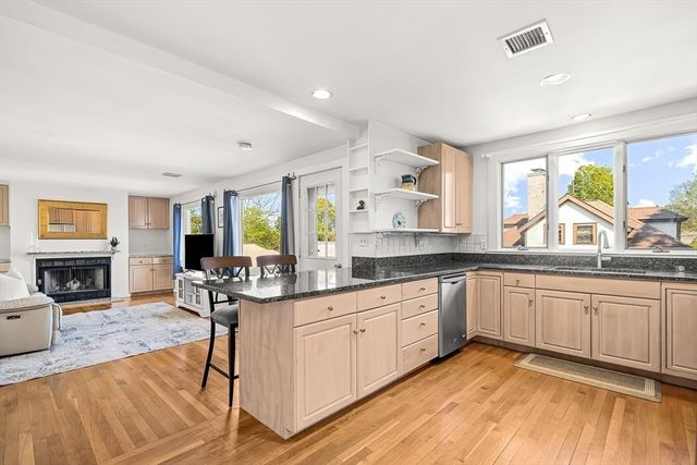 12 Barnes Road 2, Newton, MA 02458