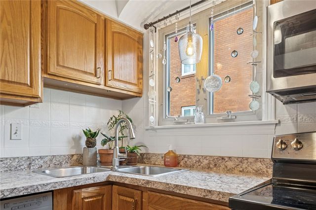 117 Temona Drive, Pleasant Hills, PA 15236