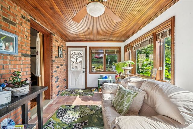 117 Temona Drive, Pleasant Hills, PA 15236