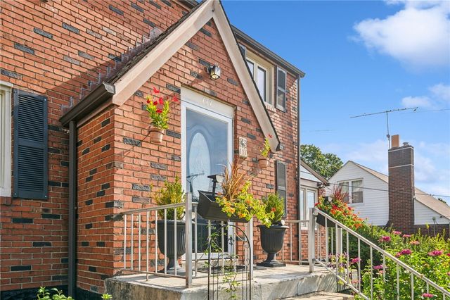 117 Temona Drive, Pleasant Hills, PA 15236