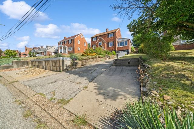 117 Temona Drive, Pleasant Hills, PA 15236