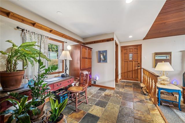 117 Temona Drive, Pleasant Hills, PA 15236