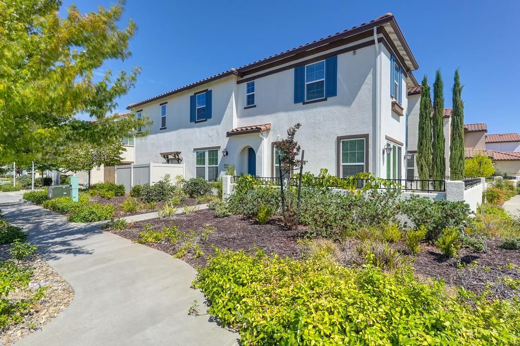 4009 Gunnar Dr, Roseville, CA 95747