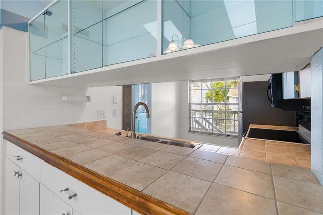 225 SUN VISTA COURT S, Treasure Island, FL 33706