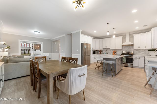 633 Amsterdam Avenue, Toms River, NJ 08757