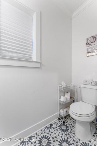 633 Amsterdam Avenue, Toms River, NJ 08757