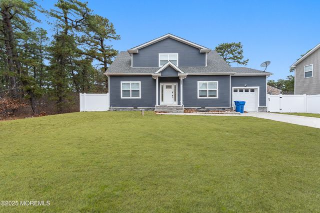 633 Amsterdam Avenue, Toms River, NJ 08757