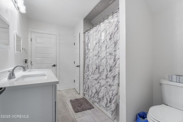 633 Amsterdam Avenue, Toms River, NJ 08757