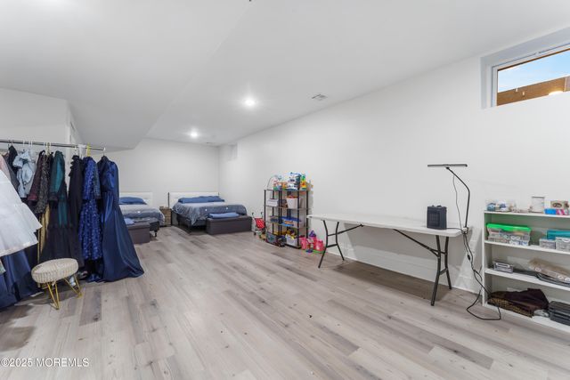 633 Amsterdam Avenue, Toms River, NJ 08757