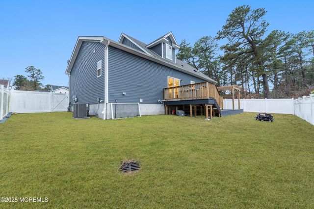 633 Amsterdam Avenue, Toms River, NJ 08757