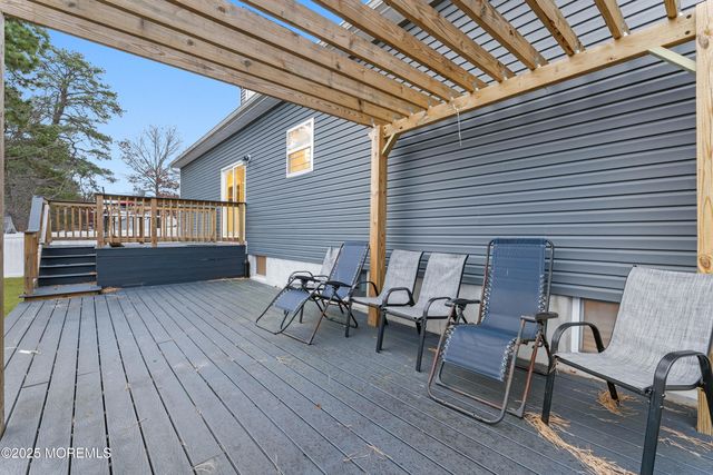 633 Amsterdam Avenue, Toms River, NJ 08757