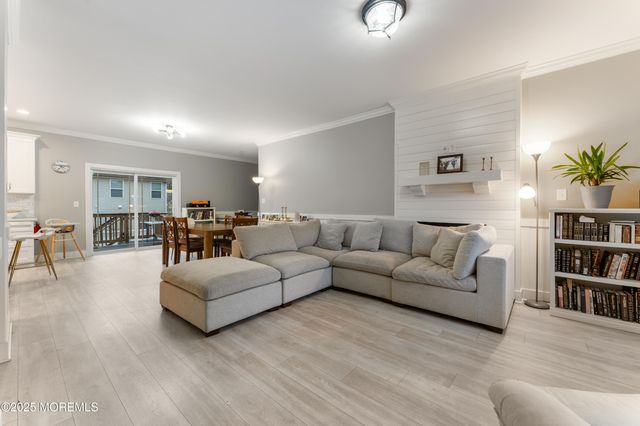 633 Amsterdam Avenue, Toms River, NJ 08757