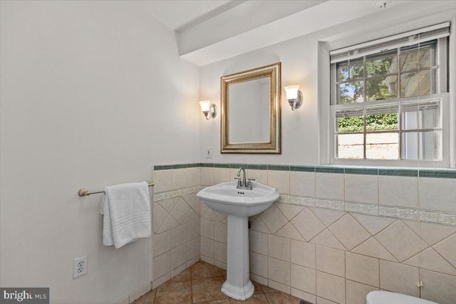 6023 WALHONDING RD, Bethesda, MD 20816
