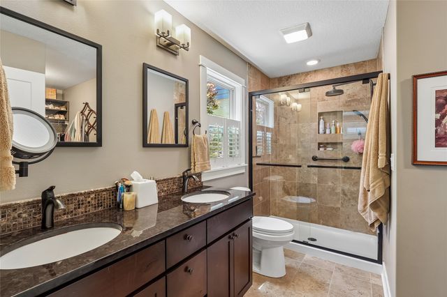 16110 Wilden Drive, Urbandale, IA 50323