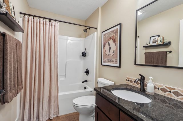 16110 Wilden Drive, Urbandale, IA 50323