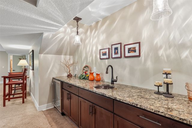 16110 Wilden Drive, Urbandale, IA 50323
