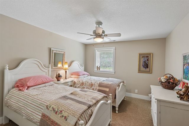 16110 Wilden Drive, Urbandale, IA 50323