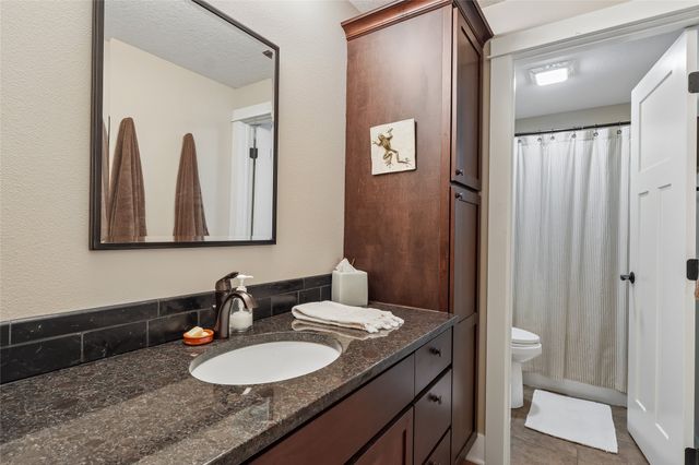 16110 Wilden Drive, Urbandale, IA 50323
