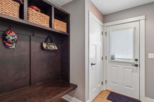 16110 Wilden Drive, Urbandale, IA 50323