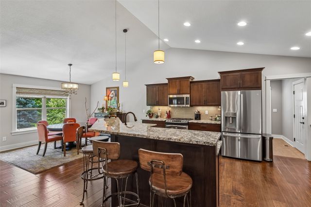 16110 Wilden Drive, Urbandale, IA 50323