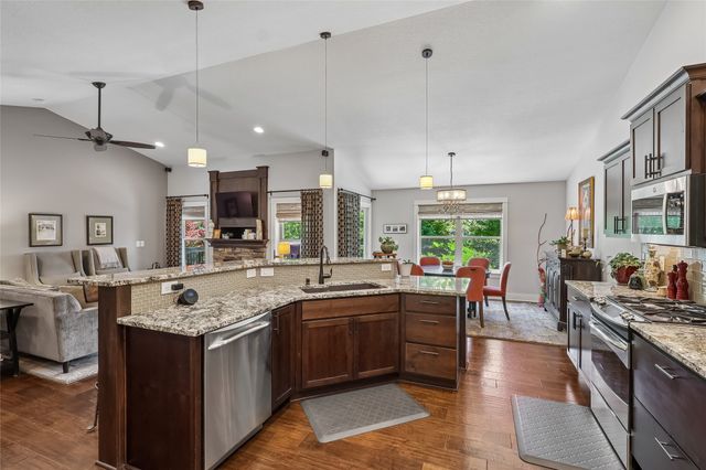 16110 Wilden Drive, Urbandale, IA 50323