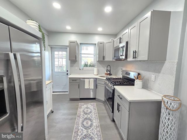 5229 HAZEL AVE, Philadelphia, PA 19143