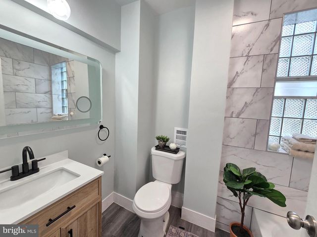 5229 HAZEL AVE, Philadelphia, PA 19143