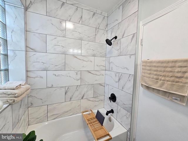 5229 HAZEL AVE, Philadelphia, PA 19143