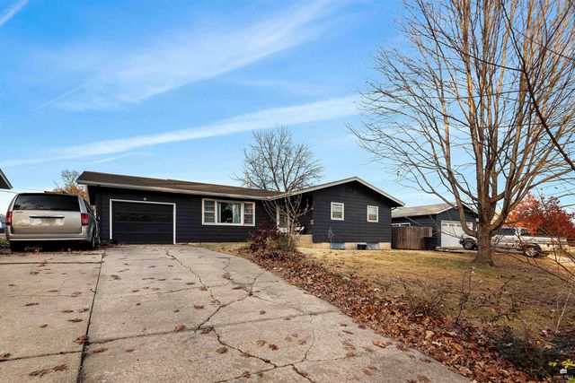 2412 Buena Vista, Manhattan, KS 66502