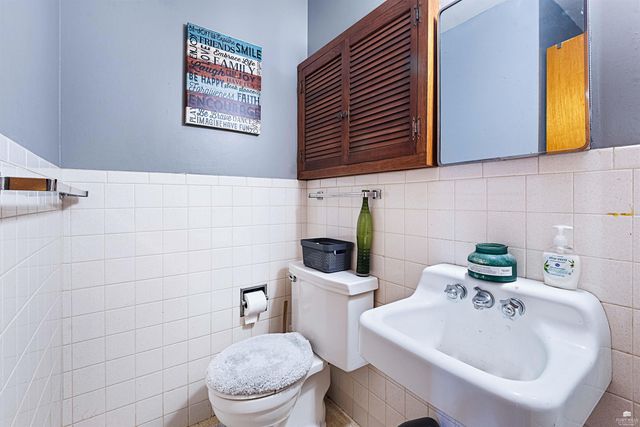 2412 Buena Vista, Manhattan, KS 66502