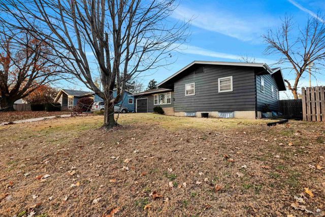 2412 Buena Vista, Manhattan, KS 66502