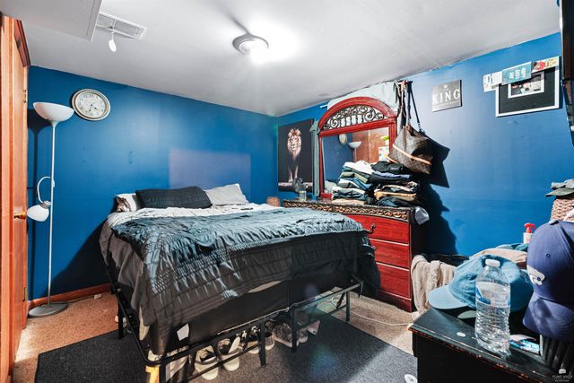 2412 Buena Vista, Manhattan, KS 66502