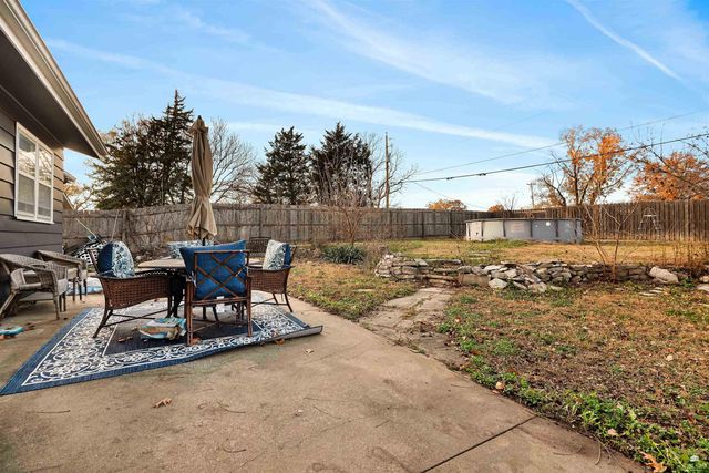 2412 Buena Vista, Manhattan, KS 66502