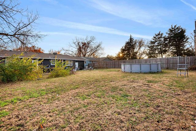 2412 Buena Vista, Manhattan, KS 66502