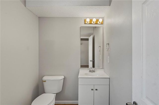 1651 Isleworth Circle, Atlanta, GA 30349