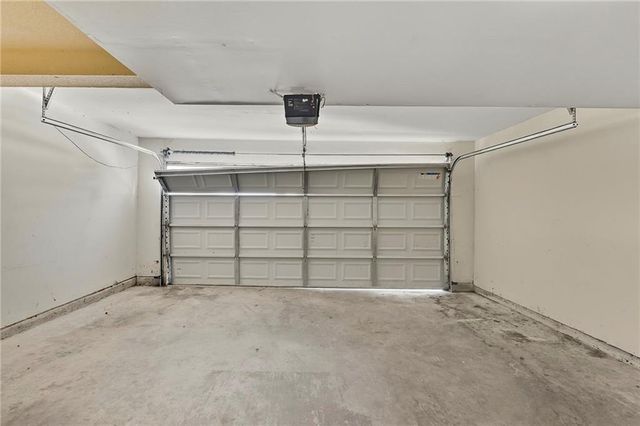 1651 Isleworth Circle, Atlanta, GA 30349